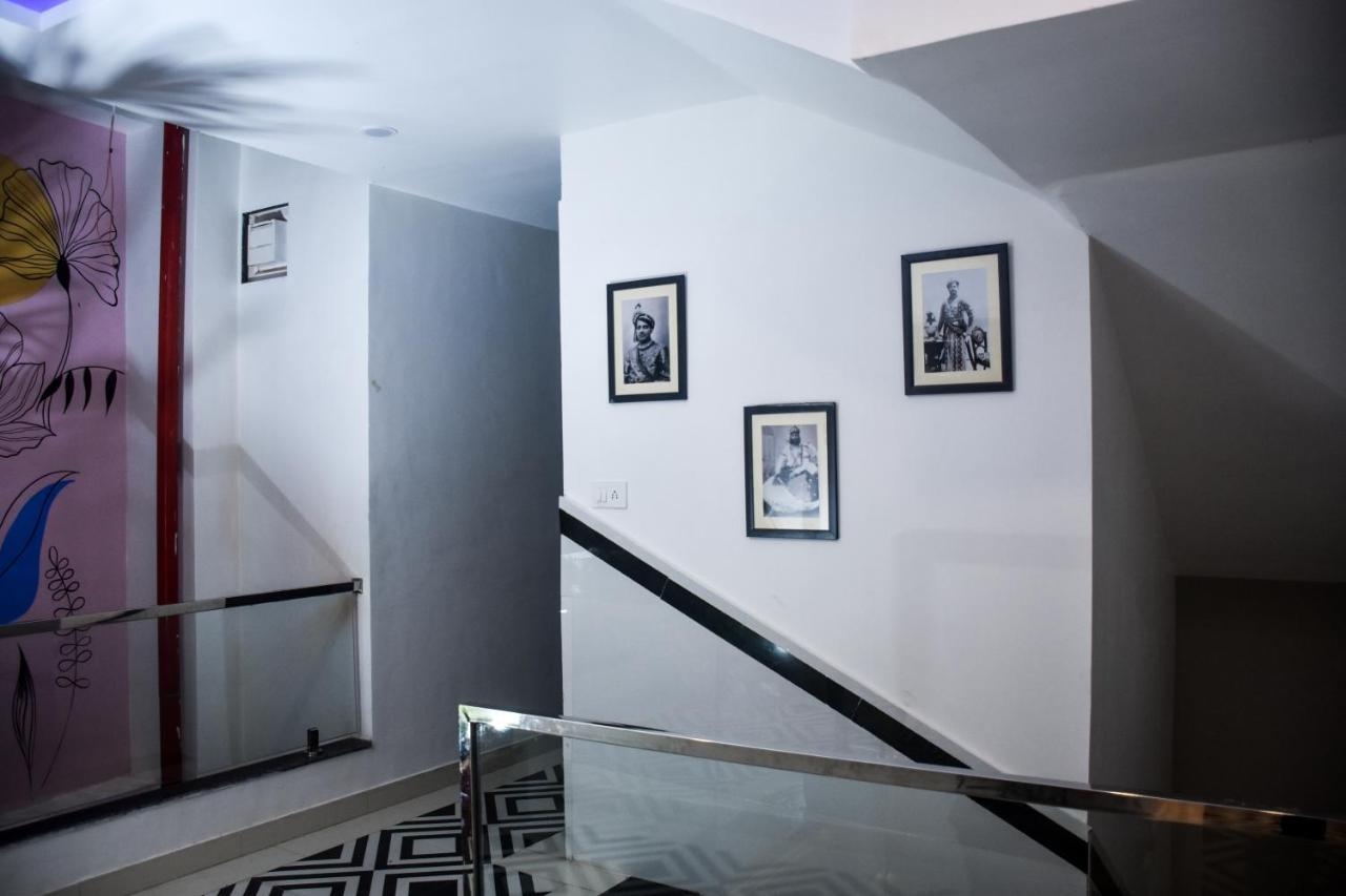 Hotel Lake Bridge Udaipur Ngoại thất bức ảnh