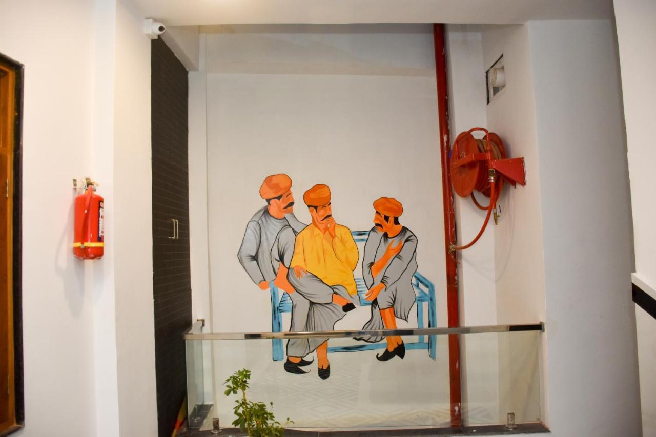 Hotel Lake Bridge Udaipur Ngoại thất bức ảnh