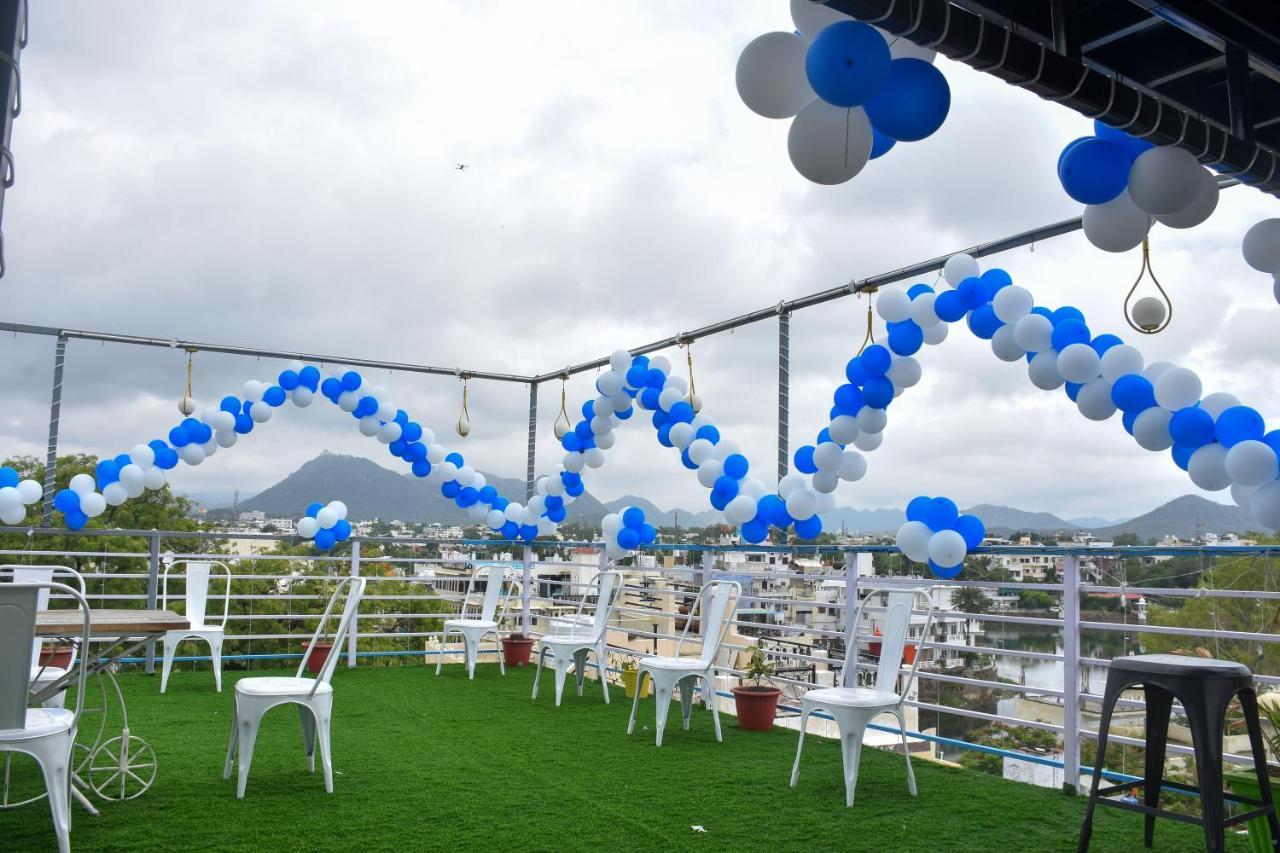 Hotel Lake Bridge Udaipur Ngoại thất bức ảnh