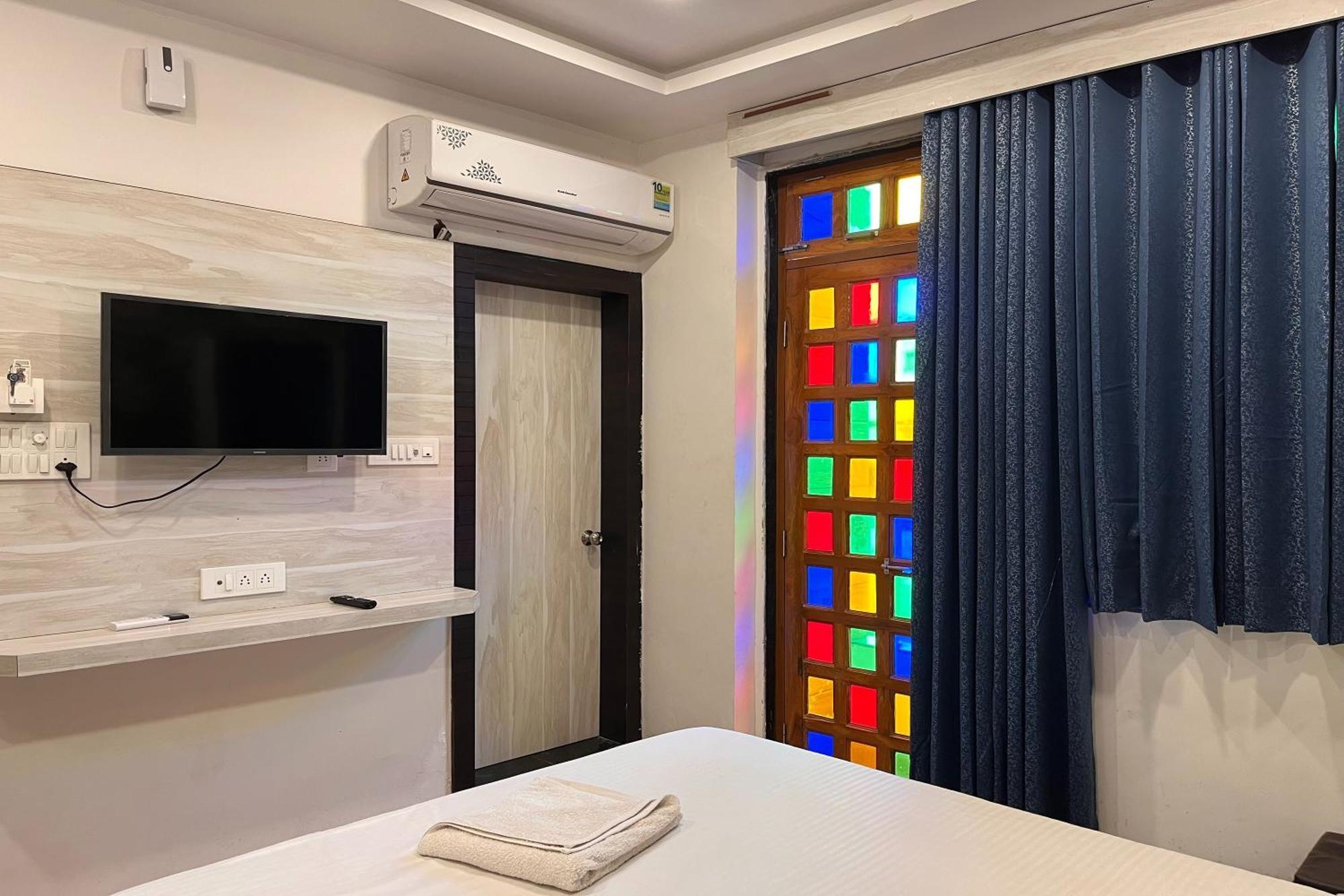 Hotel Lake Bridge Udaipur Ngoại thất bức ảnh