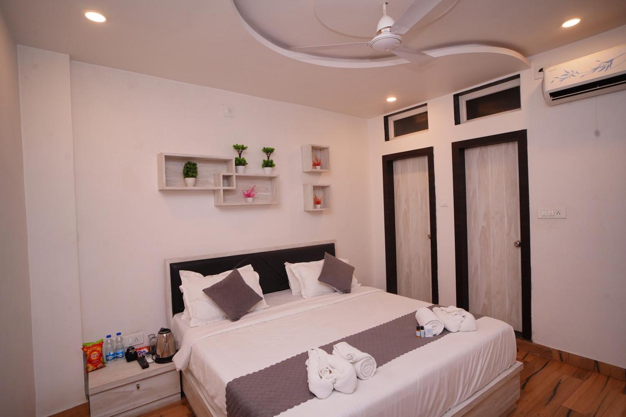 Hotel Lake Bridge Udaipur Ngoại thất bức ảnh