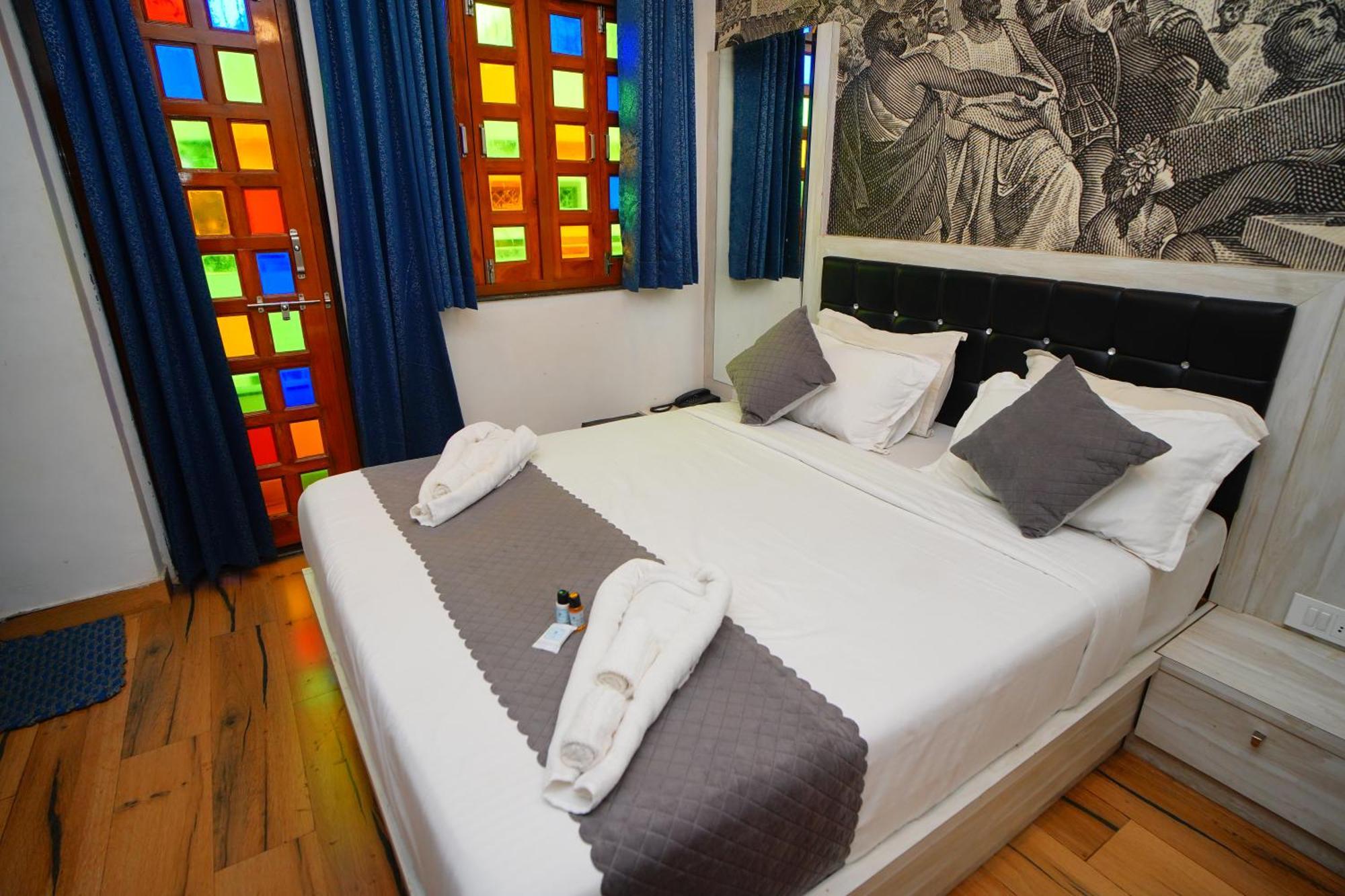 Hotel Lake Bridge Udaipur Ngoại thất bức ảnh